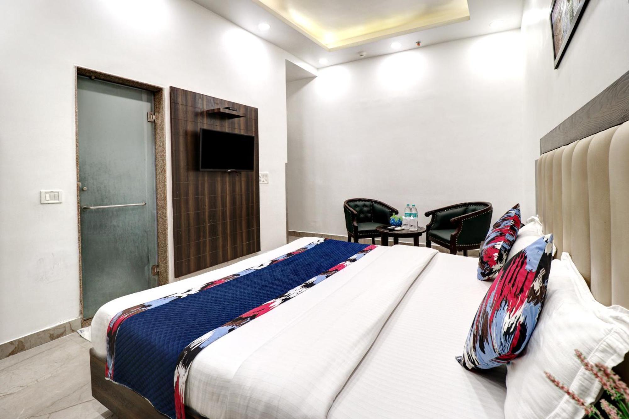 Hotel Emporio Dx - New Delhi Railway Station - Paharganj Экстерьер фото