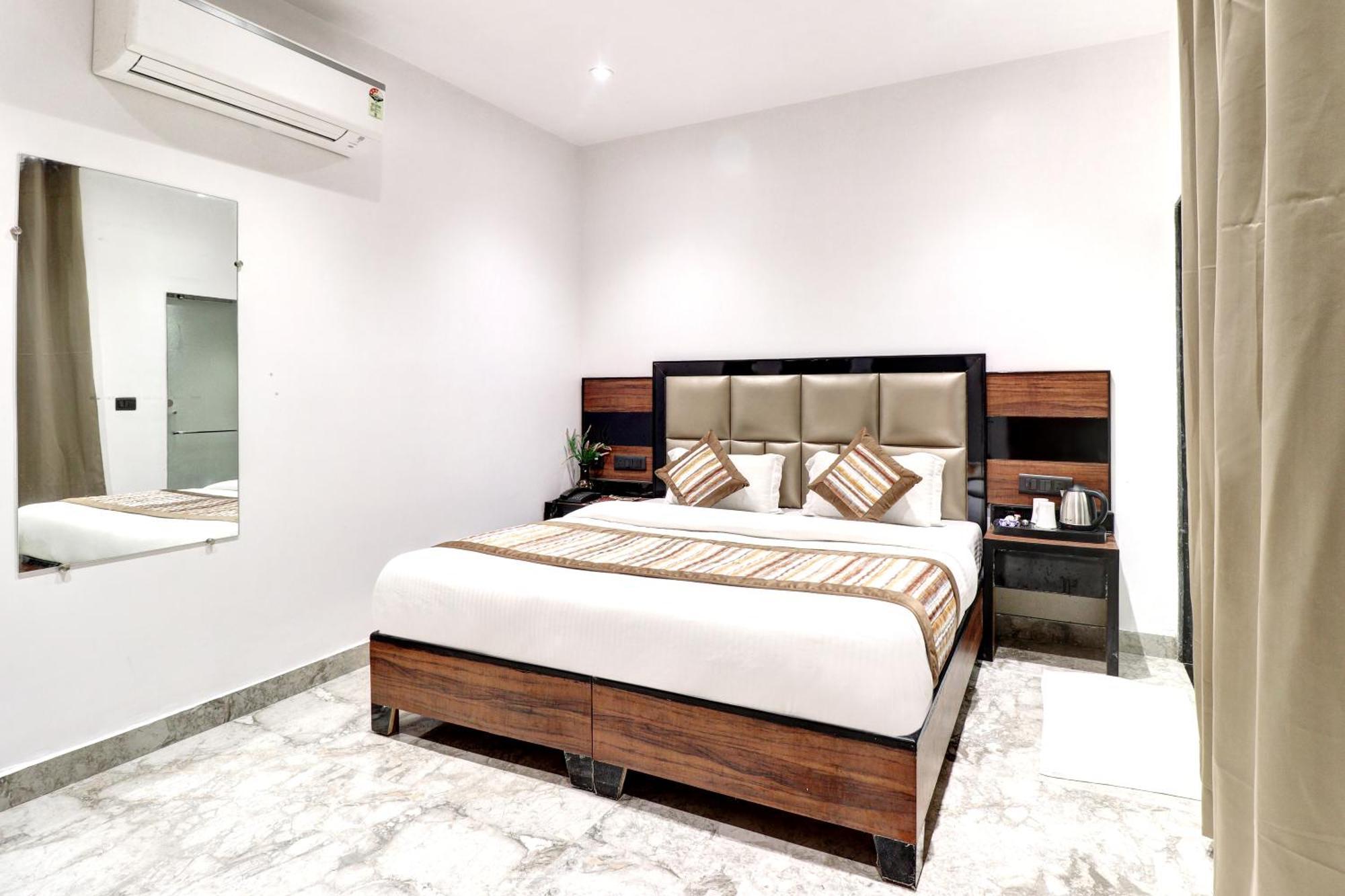 Hotel Emporio Dx - New Delhi Railway Station - Paharganj Экстерьер фото