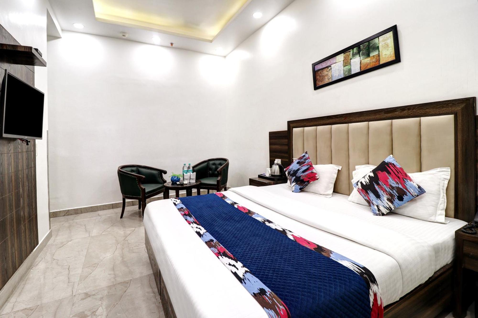 Hotel Emporio Dx - New Delhi Railway Station - Paharganj Экстерьер фото