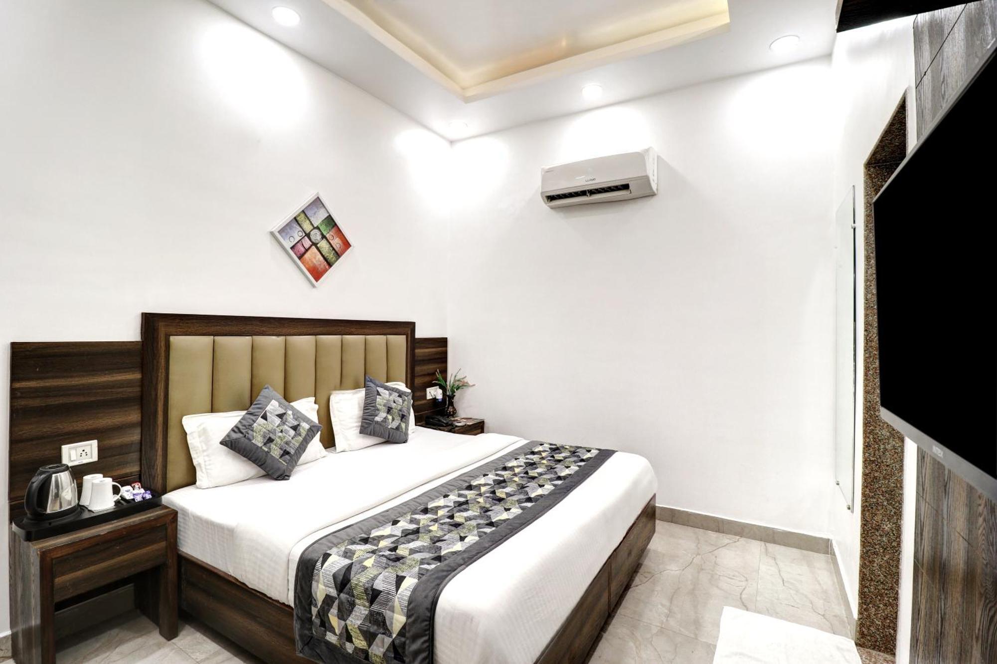Hotel Emporio Dx - New Delhi Railway Station - Paharganj Экстерьер фото