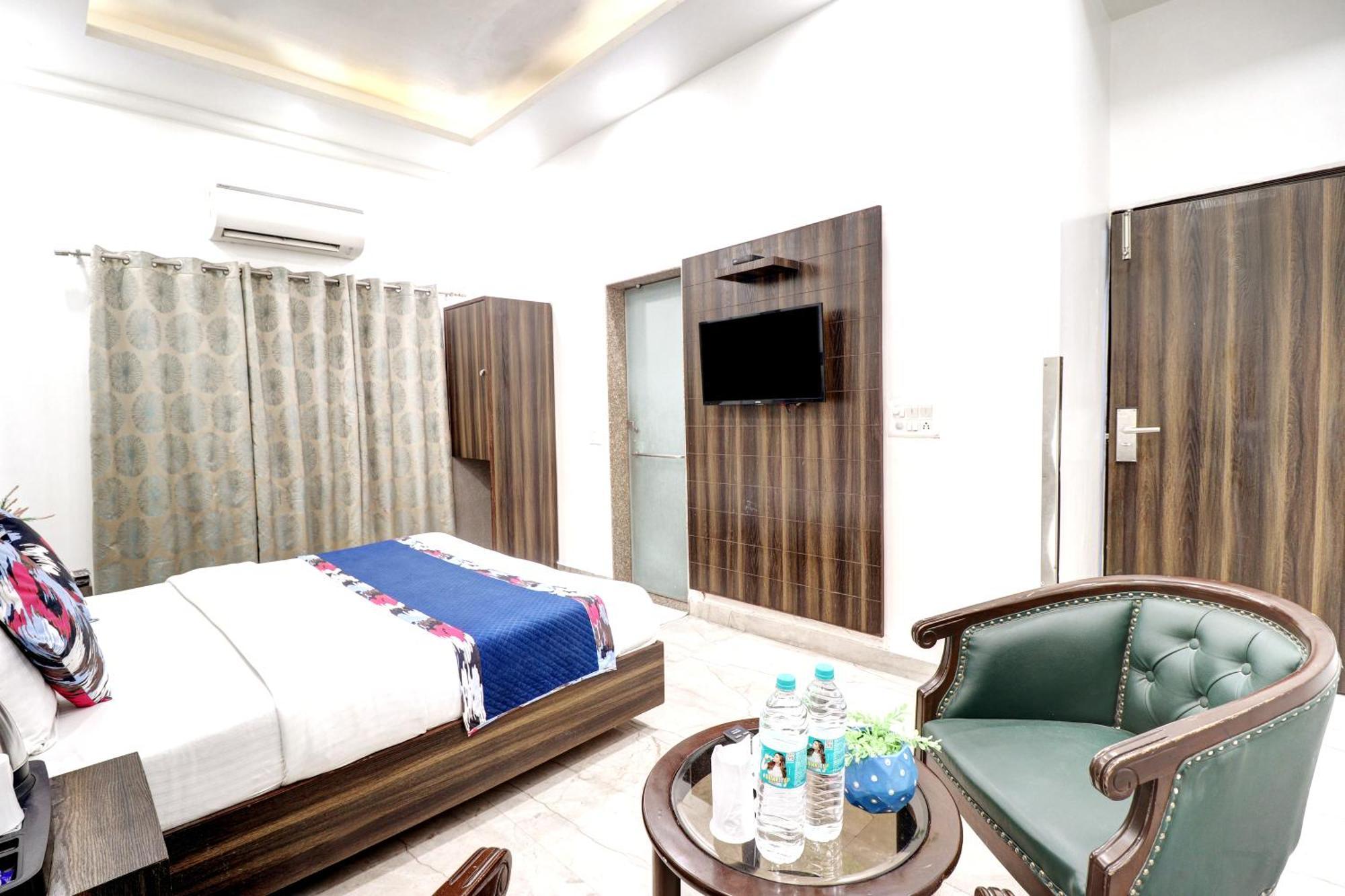 Hotel Emporio Dx - New Delhi Railway Station - Paharganj Экстерьер фото